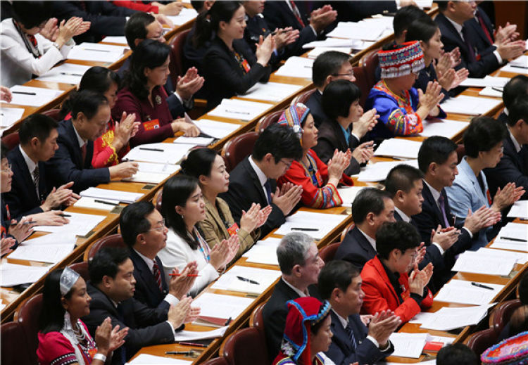 　　2017年10月18日，中國(guó)共產(chǎn)黨第十九次全國(guó)代表大會(huì)在北京人民大會(huì)堂隆重開(kāi)幕。 新華社記者 姚大偉 攝